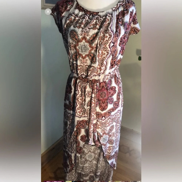 Woman’s romper dress - Picture 1 of 8